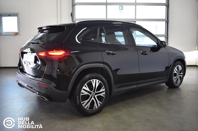 MERCEDES-BENZ GLA 200 d Automatic Progressive Advanced